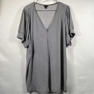 Torrid Black and White Striped Blouse 0671